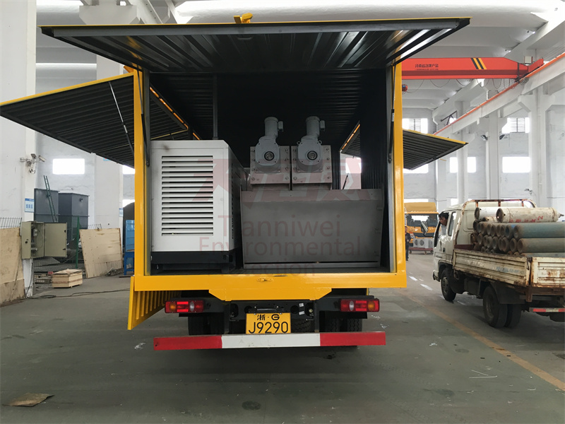 移動式污泥脫水車，淤泥治理的“移動堡壘”